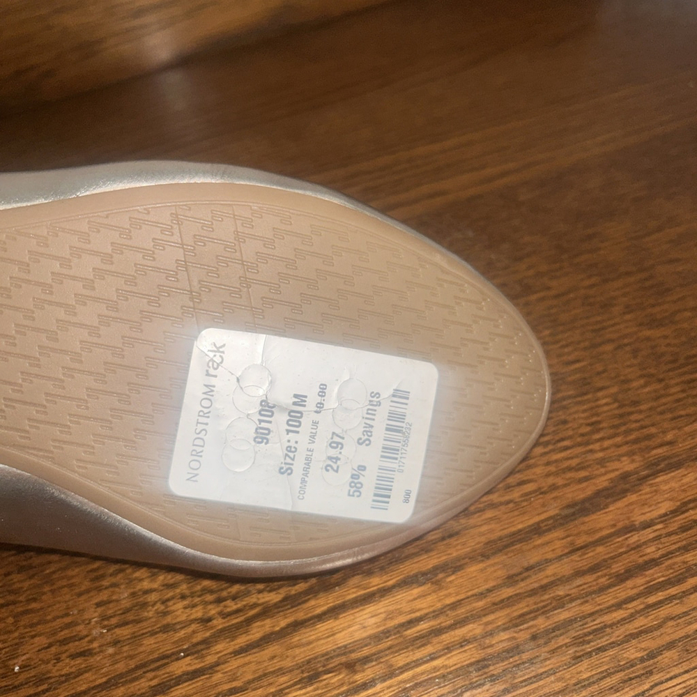 Circus Brand Women's Ballet Flats Silver Metallic Finish Size 10M New With Tag - Picture 4 of 5